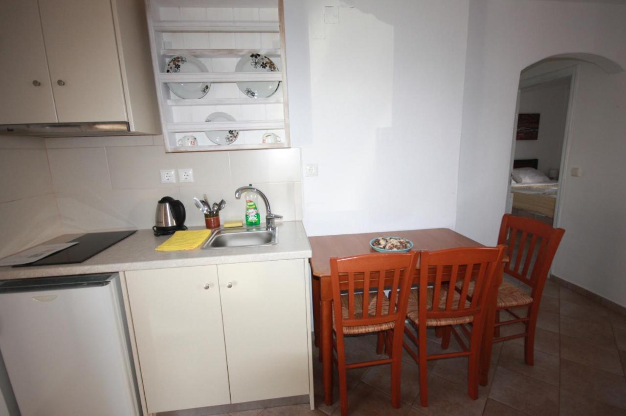 Cyclades Beach Apartments Chrisopigi  ภายนอก รูปภาพ