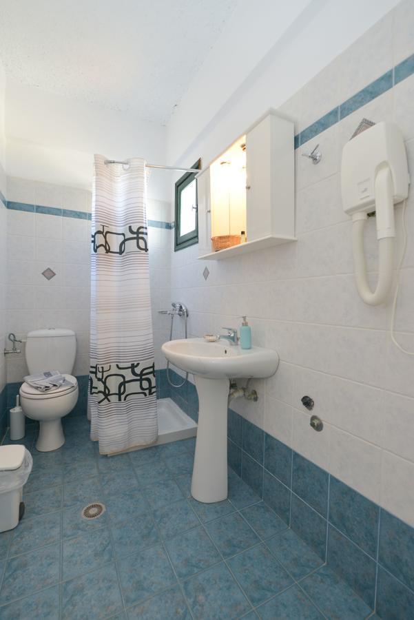 Cyclades Beach Apartments Chrisopigi  ภายนอก รูปภาพ