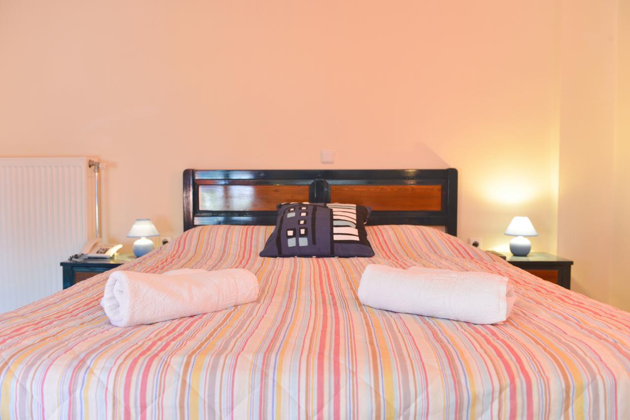 Cyclades Beach Apartments Chrisopigi  ภายนอก รูปภาพ