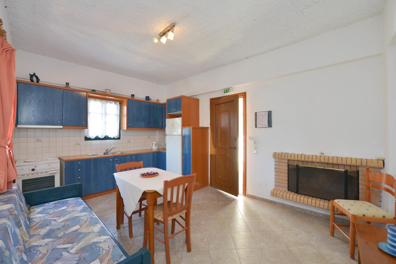 Cyclades Beach Apartments Chrisopigi  ภายนอก รูปภาพ